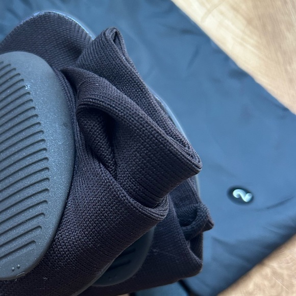 YZY PODS Brand New!! Limited Edition! Authentic! Brand New! #Yeezy - Picture 3 of 7